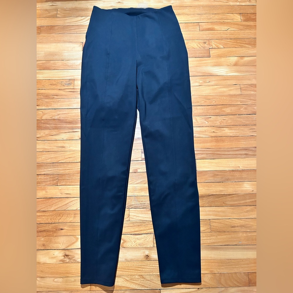 Lululemon Pull On Dress Pant - 6